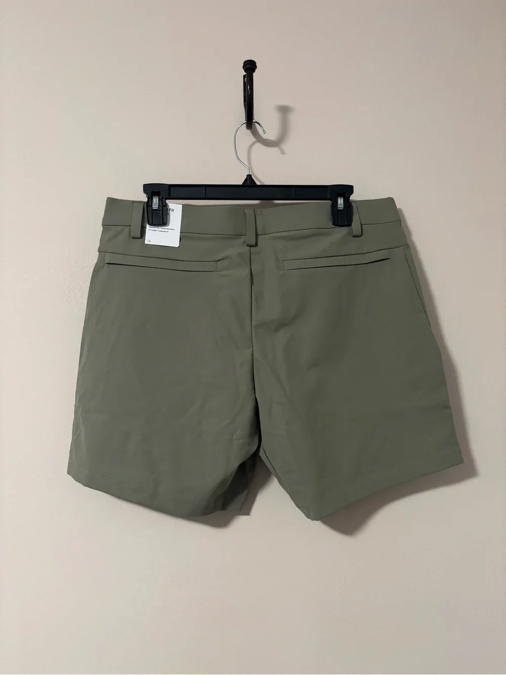 Nike 24.7 golf green khaki shorts